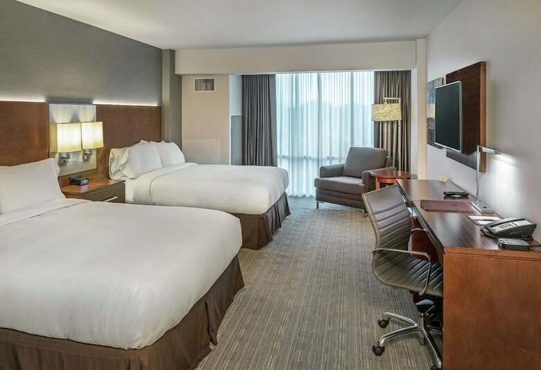 Hotel Doubletree By Hilton Omaha Southwest