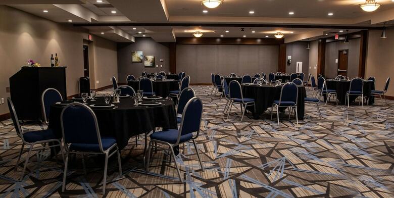 Hotel Doubletree By Hilton Omaha Southwest