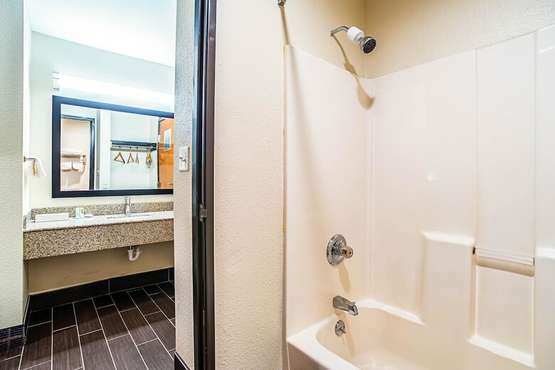 Hotel Quality Inn Carbondale University Area