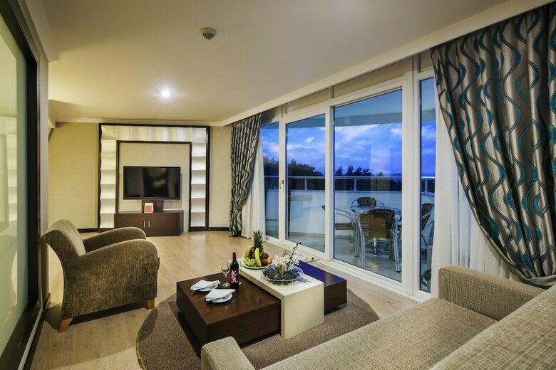 Catamaran Resort Hotel - All Inclusive
