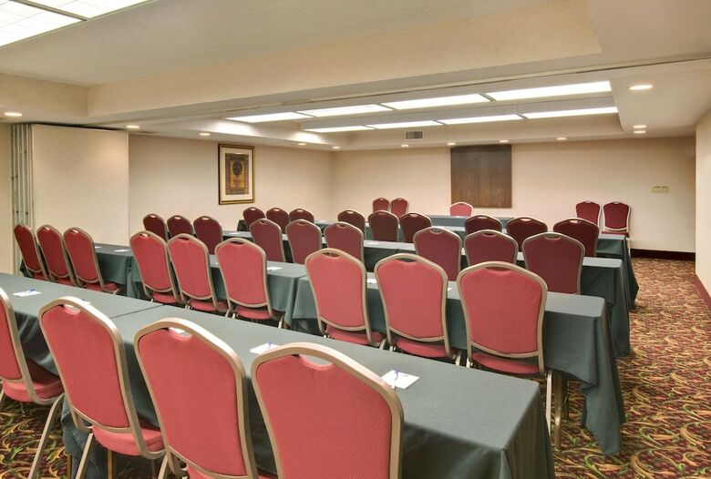 Hotel Holiday Inn Express Chicago-downers Grove