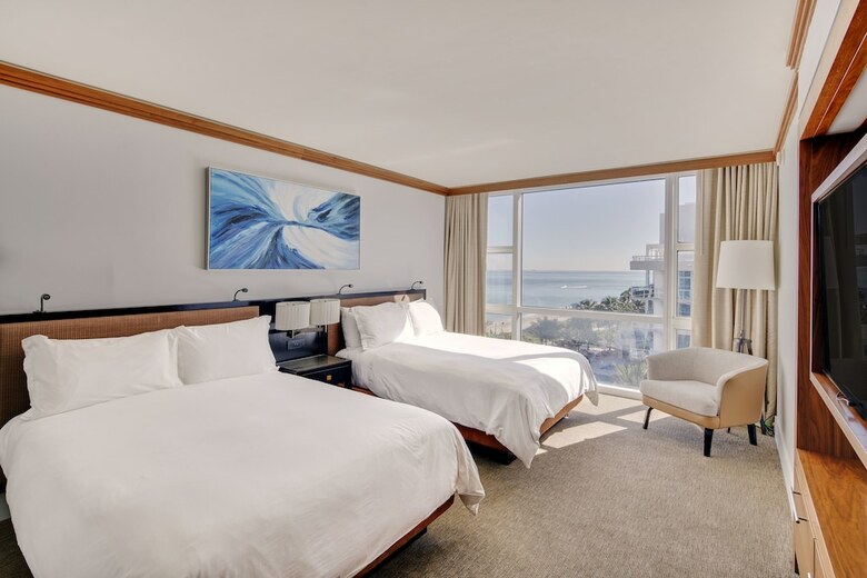 Hotel Carillon Miami Wellness Resort
