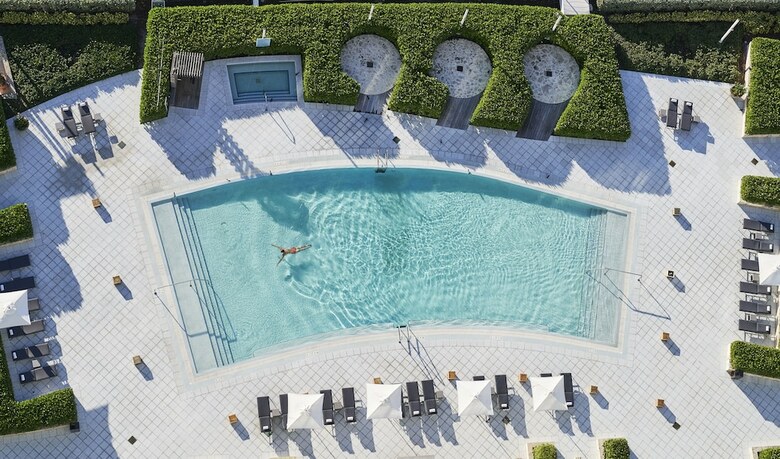 Hotel Carillon Miami Wellness Resort