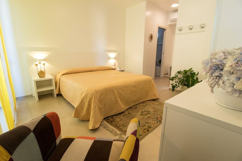 Hotel Il Faro Della Guitgia