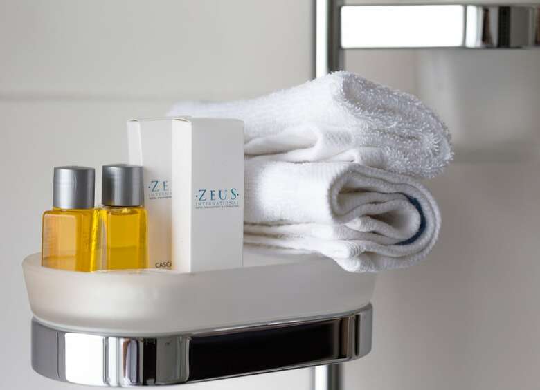 Hotel Opera By Zeus International