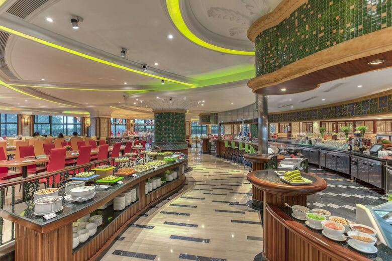 Windsor Plaza Hotel