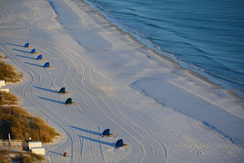 Pelican Beach Resort & Conference Center