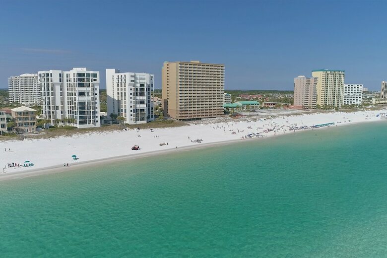 Pelican Beach Resort & Conference Center
