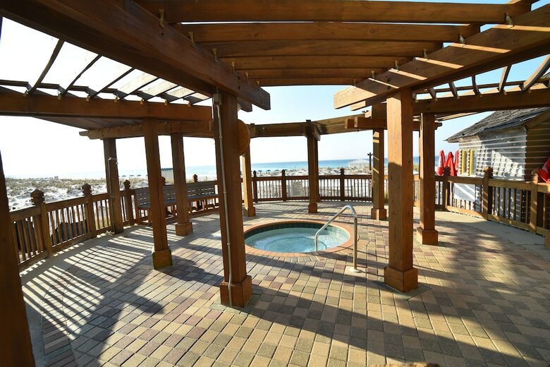 Pelican Beach Resort & Conference Center