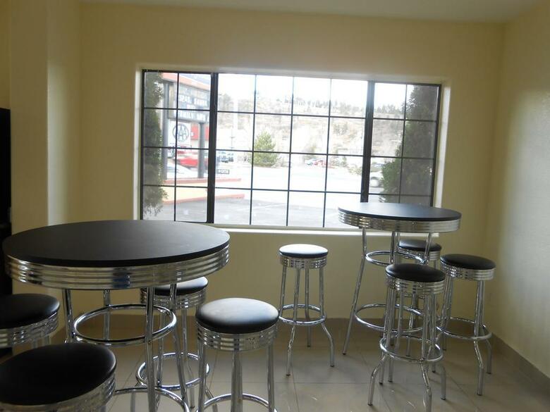 Hotel Howard Johnson By Wyndham Flagstaff University West