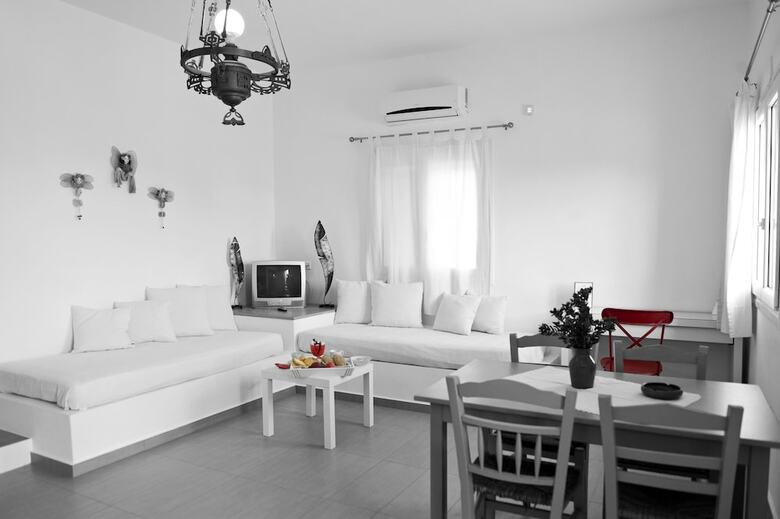 Apartamentos Tsakanos Home