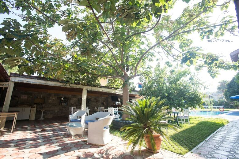 Dedeminn Garden Hotel