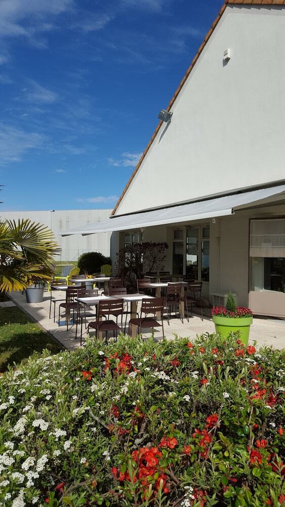 Hotel Campanile Lyon Est - A�roport Saint Exup�ry