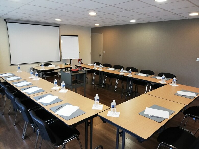 Hotel Campanile Caen Mondeville
