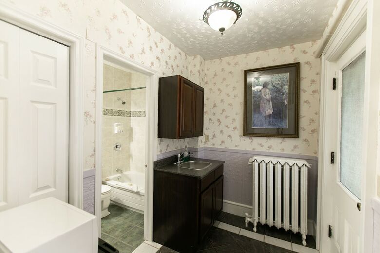 Hotel Prince Street Suites
