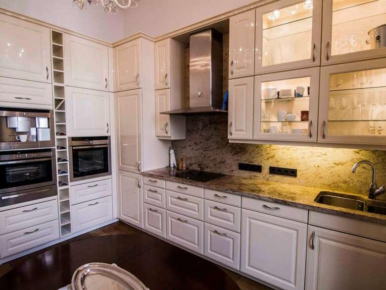 Apartamentos Helvetia Suites