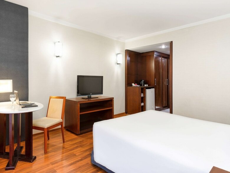 Grand Plaza Hotel