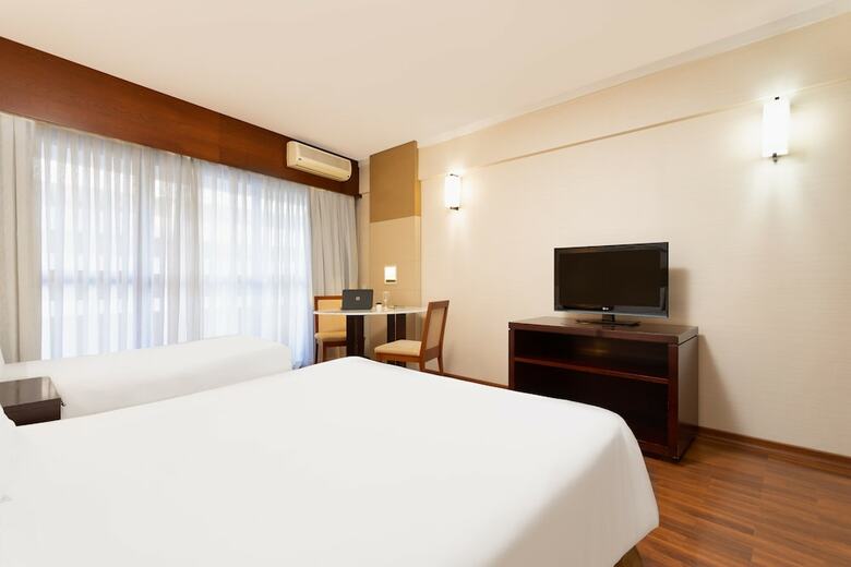 Grand Plaza Hotel