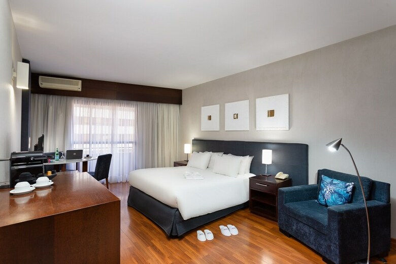 Grand Plaza Hotel