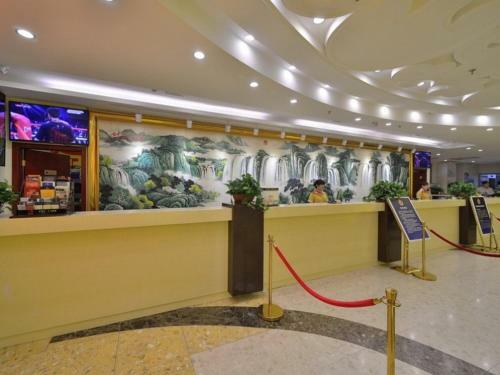 Greentree Alliance Beijing West Railway Station North Square Hotel