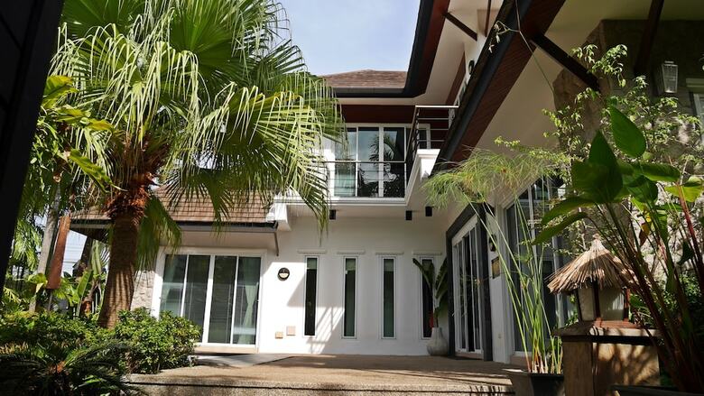 Suriya Som Villa