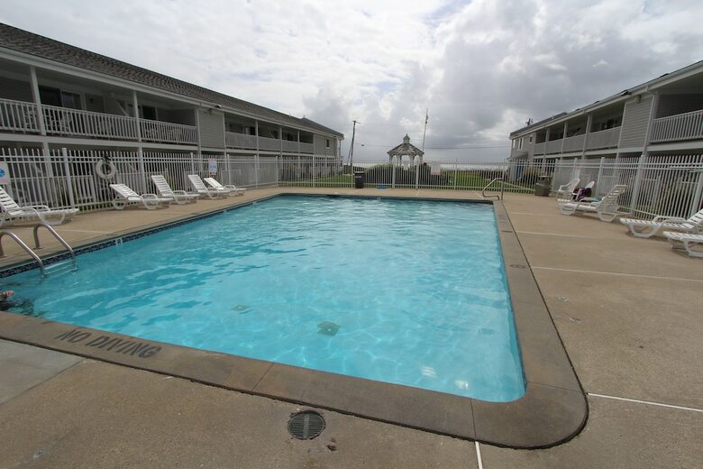Innseason Resorts Surfside