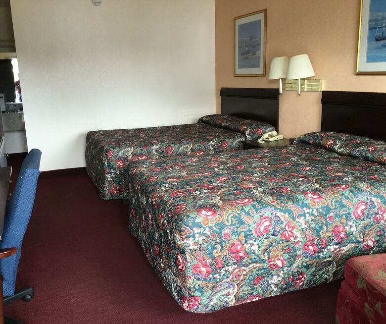 Motel Belmont Inn & Suites