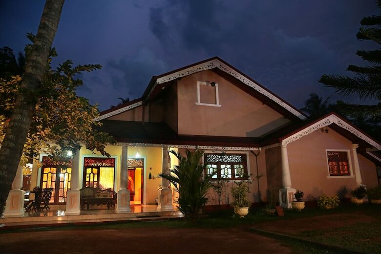 Hotel Airport Square Villa