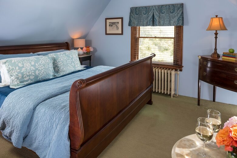 Bed & Breakfast Manor House Inn