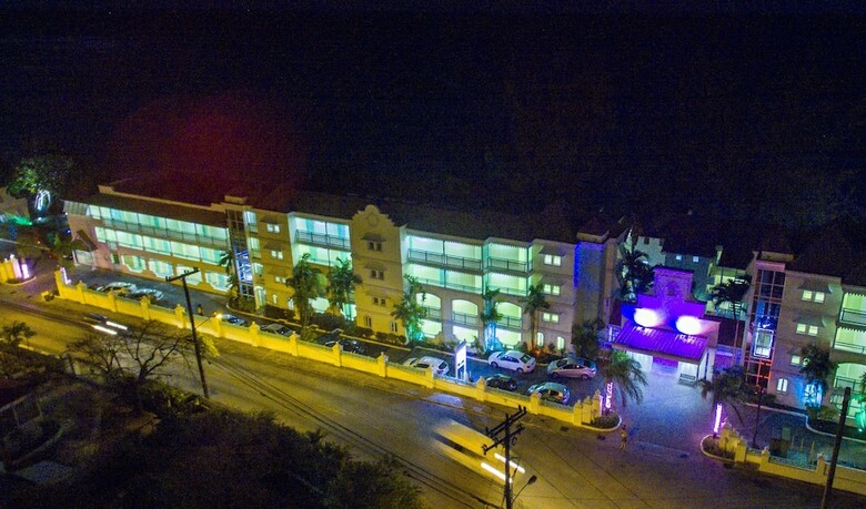 Coral Mist Beach Hotel