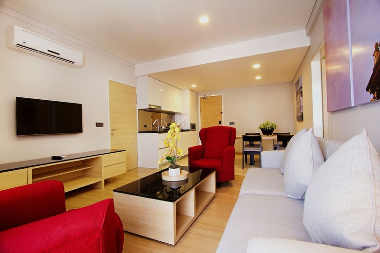 The Straits Hotel & Suites