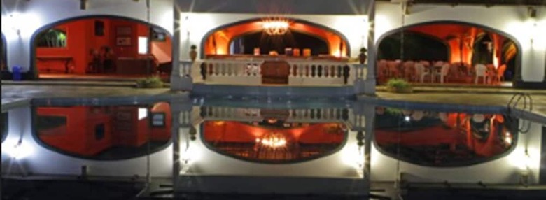 San Raphael Country Hotel