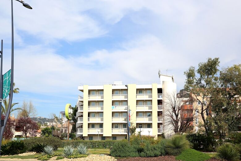 Hotel B&B H�tel Hyeres
