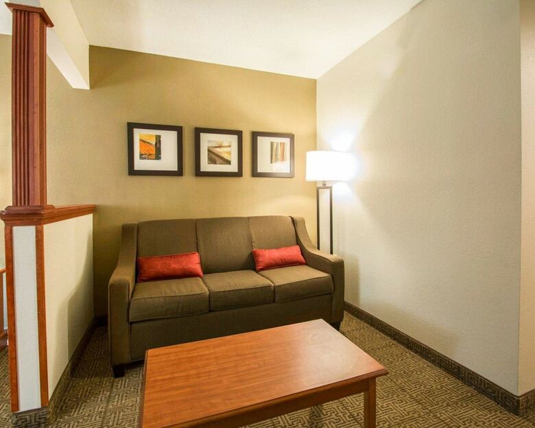 Hotel Comfort Suites Fort Pierce I-95