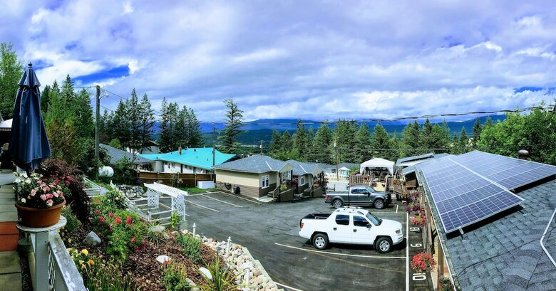 Crescent Motel