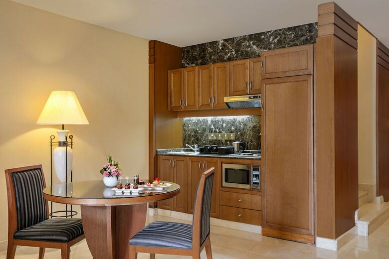 Hotel Al Ain Rotana