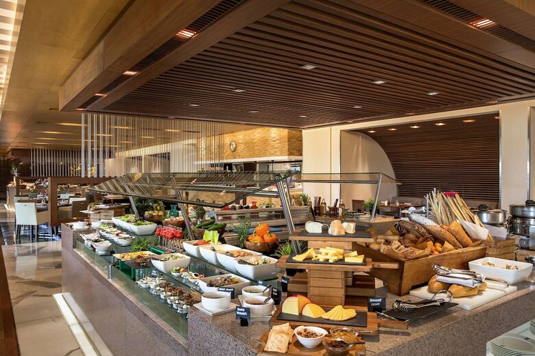 Hotel Al Ain Rotana
