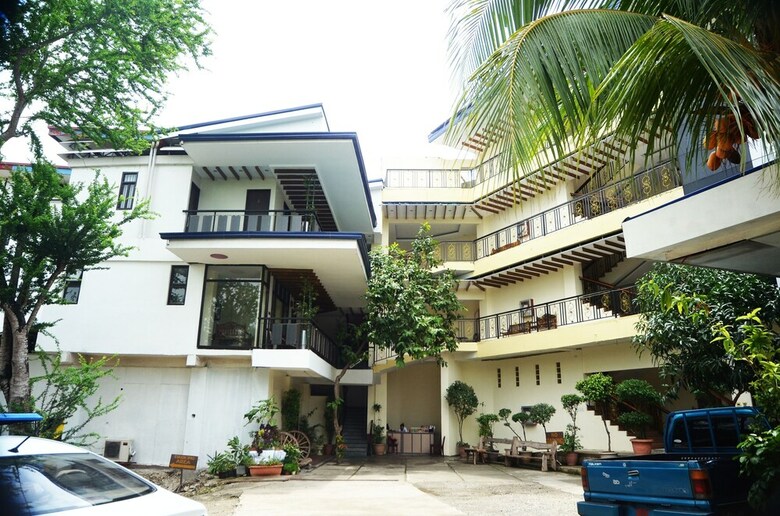 Hotel Reyna's The Haven And Gardens