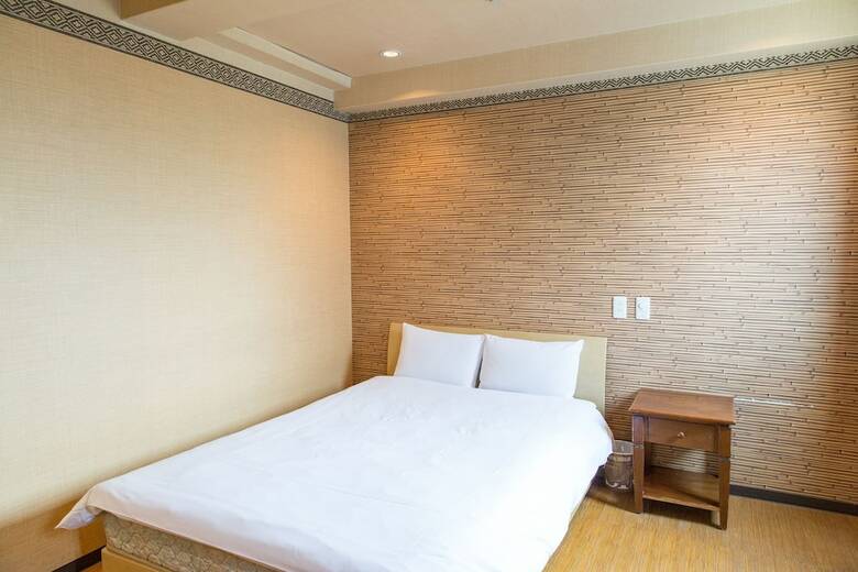 Uehonmachi Plaza Hotel - Adult Only