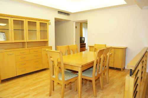 Beijing Lido Place Apartment