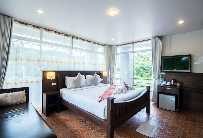 Hotel Lanta Nice Beach House
