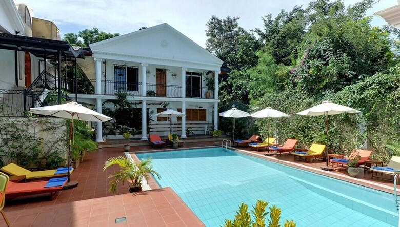 Sovereign Hotel