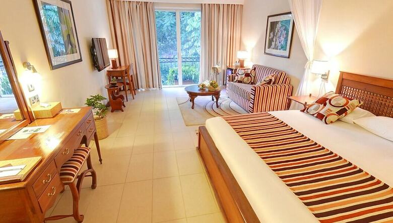 Sovereign Hotel