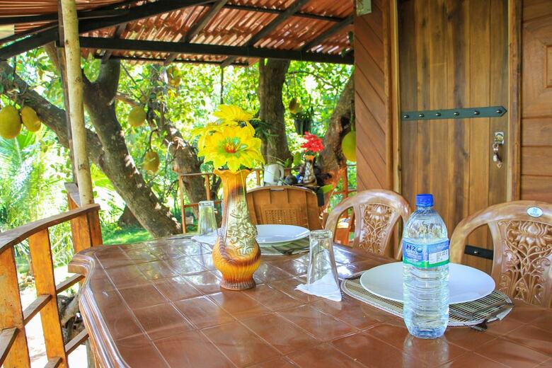 Hotel Lake View Tree House
