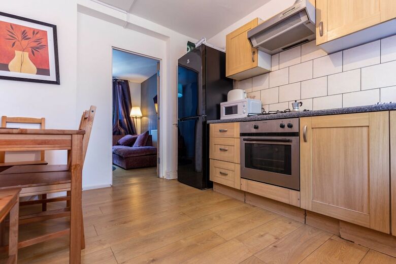 Apartamentos Bazely Street Deluxe Double Room 3