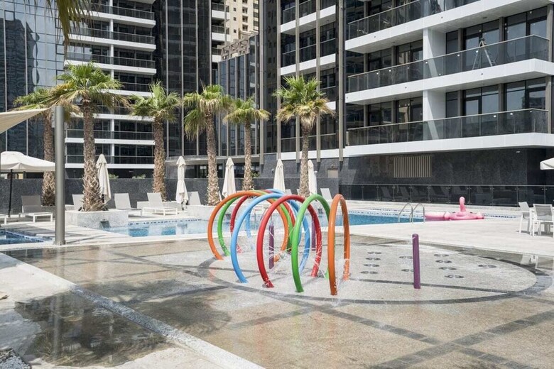 Apartamento Modern En-suite Flat W/ Dubai Marina View!