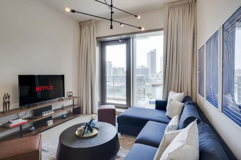 Apartamento Modern En-suite Flat W/ Dubai Marina View!