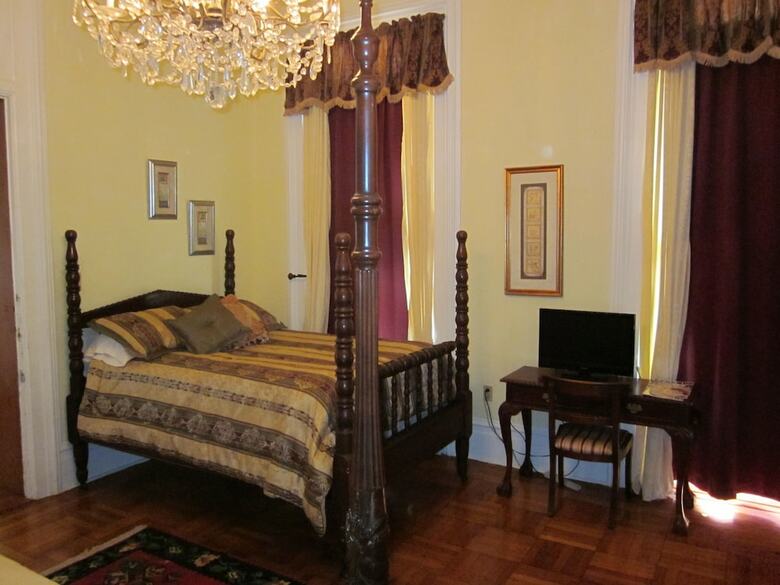 Bed & Breakfast Baer House Inn