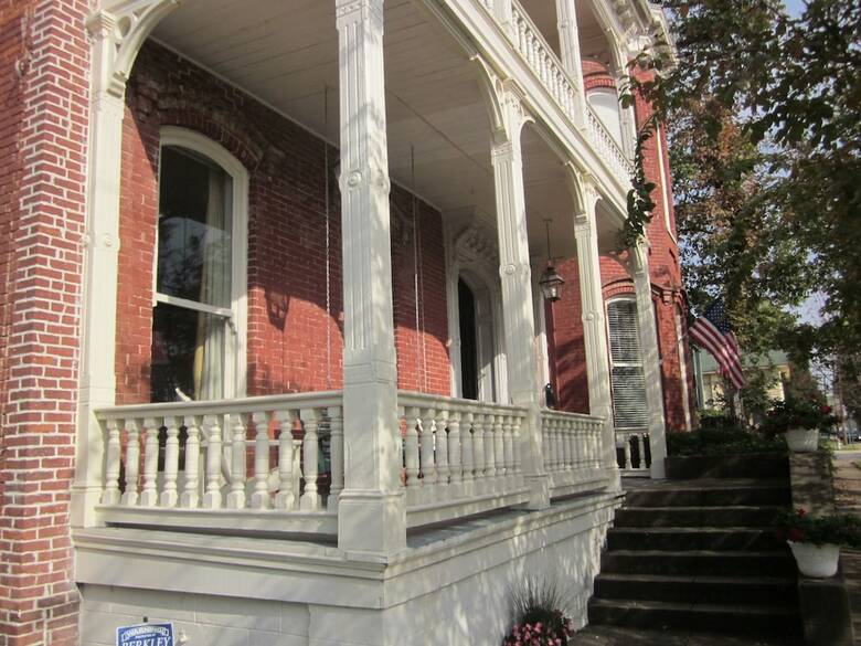 Bed & Breakfast Baer House Inn