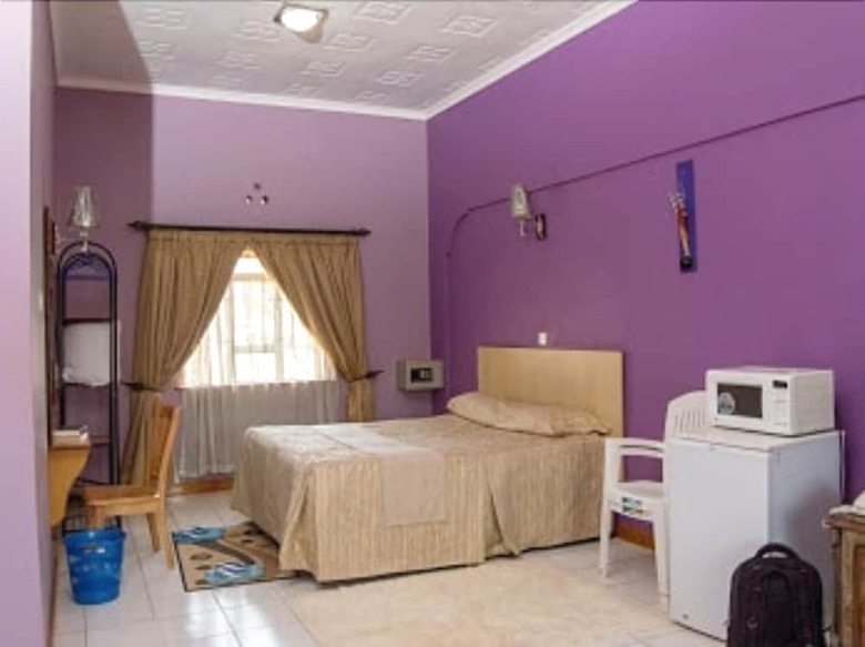 Hotel Mpeta House